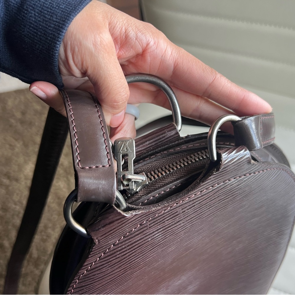 Louis Vuitton Epi Brown Backpack - Picture 4 of 8